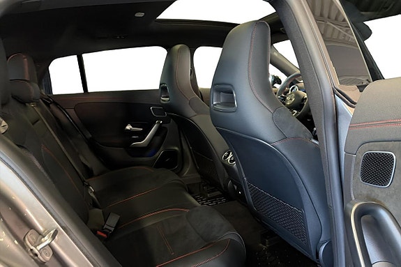 Mercedes-Benz CLA250 e 20 of 26