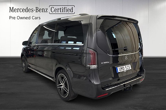Mercedes-Benz V300 d 4 of 5