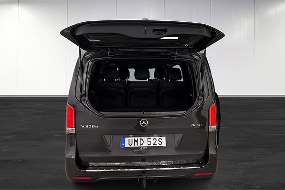 Mercedes-Benz V300 d 17 of 23