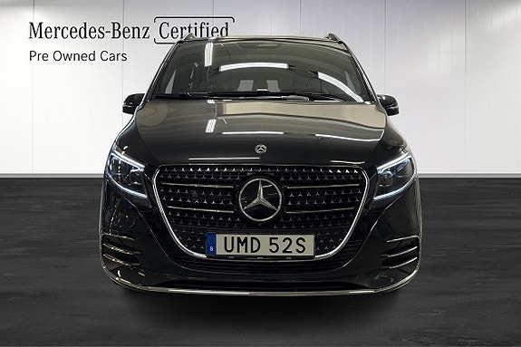 Mercedes-Benz V300 d 15 of 23