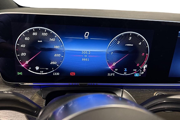 Mercedes-Benz V300 d 14 of 23