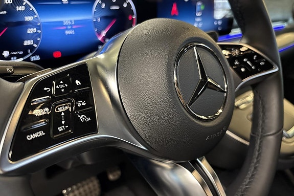 Mercedes-Benz V300 d 22 of 23