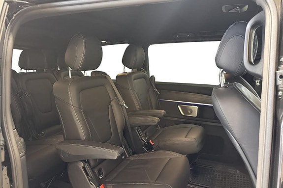 Mercedes-Benz V300 d 11 of 23