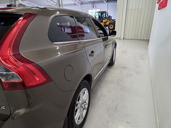 Volvo XC60 7 of 10