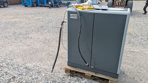 Atlas Copco GA18 FF skruvkompressor med lufttank 2 of 7