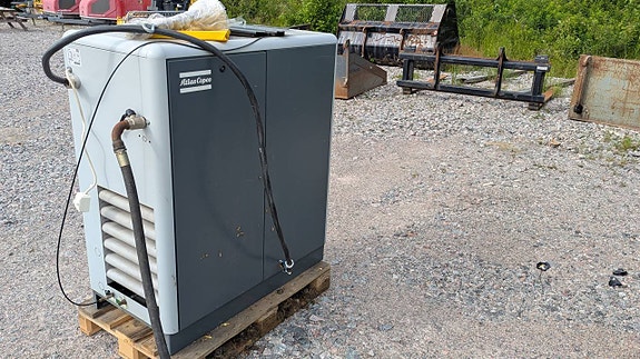 Atlas Copco GA18 FF skruvkompressor med lufttank 3 of 7