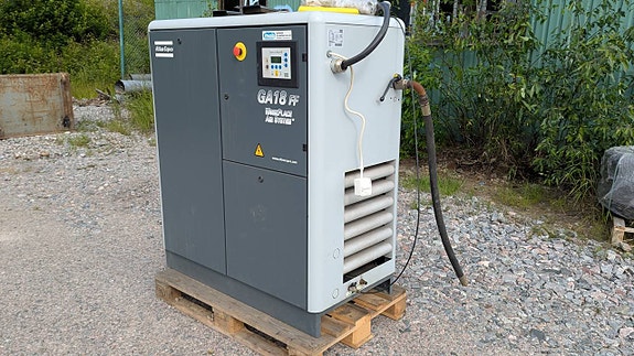 Atlas Copco GA18 FF skruvkompressor med lufttank 4 of 7