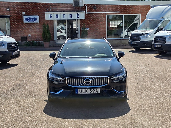 Volvo V60 2 of 18