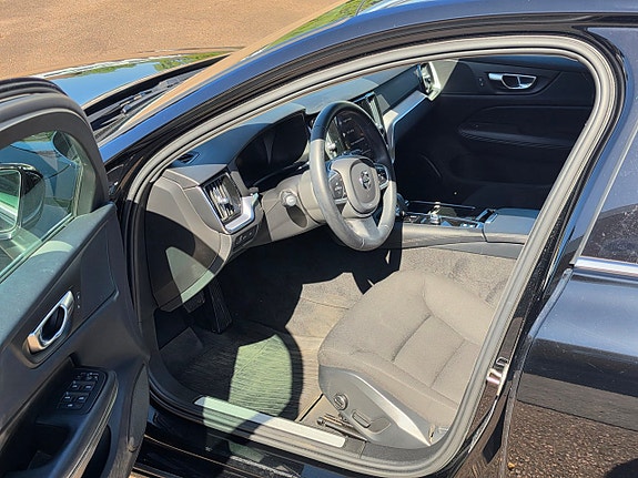 Volvo V60 12 of 18