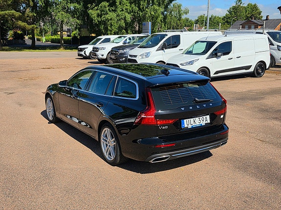Volvo V60 7 of 18