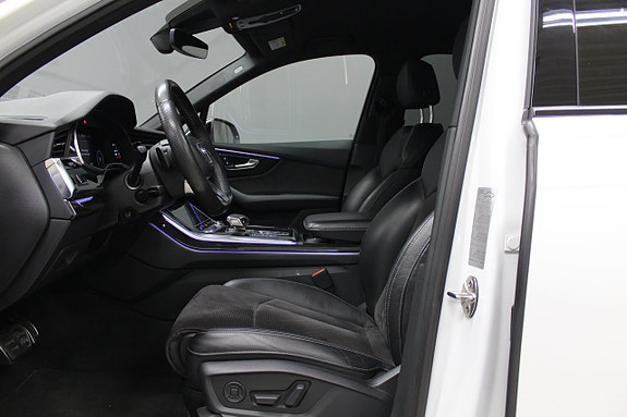 Audi Q7 11 of 13