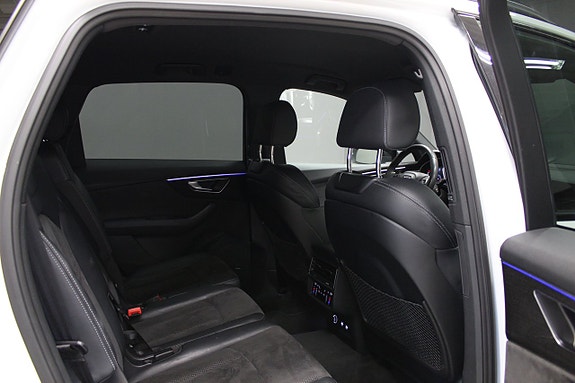 Audi Q7 7 of 13
