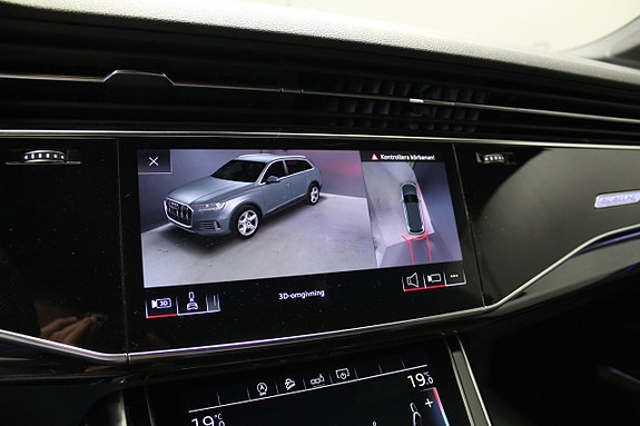 Audi Q7 8 of 13