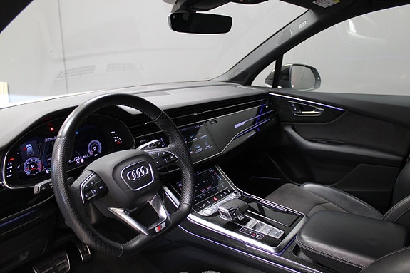 Audi Q7 12 of 13