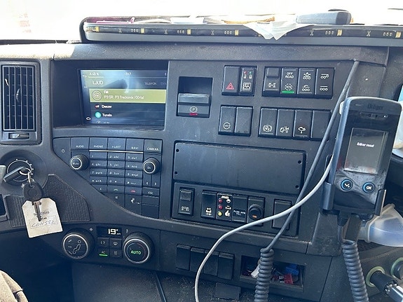 Volvo FMX 510 22 of 24
