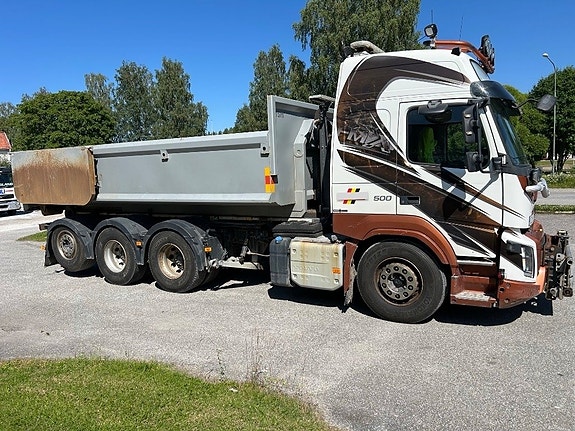 Volvo FMX 510 2 of 24