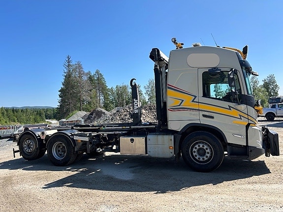 Volvo FMX 540 2 of 24