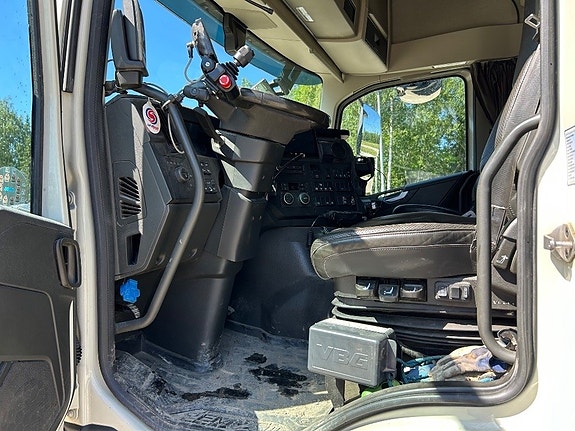 Volvo FMX 540 16 of 24