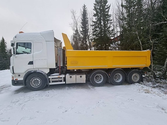 Scania R 560 LB 8X4 2 of 24