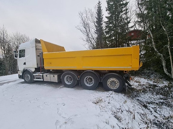Scania R 560 LB 8X4 3 of 24