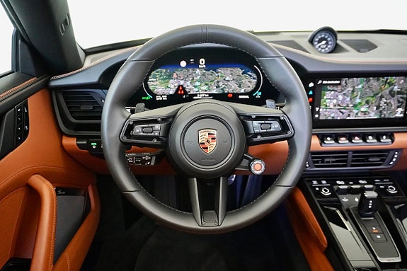 Porsche 911 Carrera 16 of 26