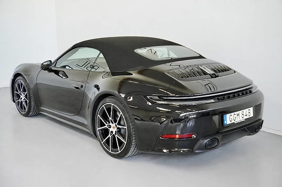 Porsche 911 Carrera 10 of 26