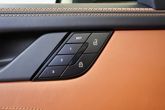 Porsche 911 Carrera 25 of 26