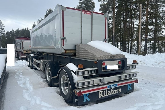 Scania R 590 2 of 15