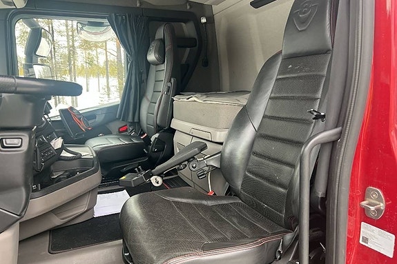 Scania R 590 11 of 15