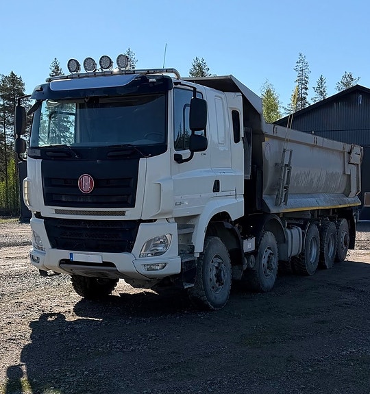 Tatra phoenix 8 of 16