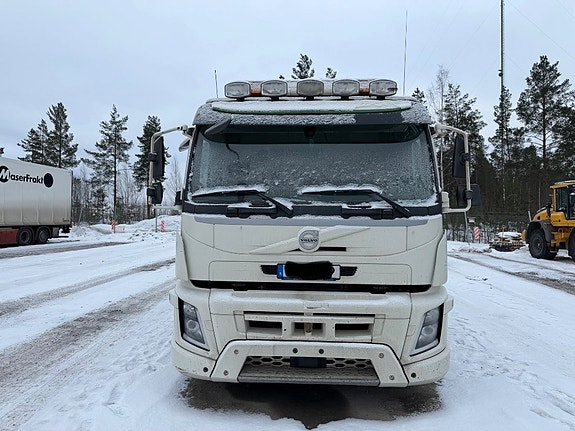 Volvo FM 420 2 of 12