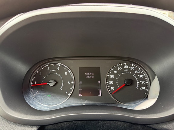 Renault Master 15 of 17