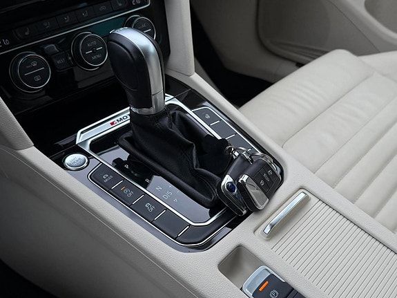 Volkswagen Passat 26 of 26