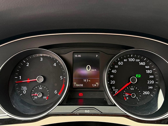 Volkswagen Passat 20 of 26