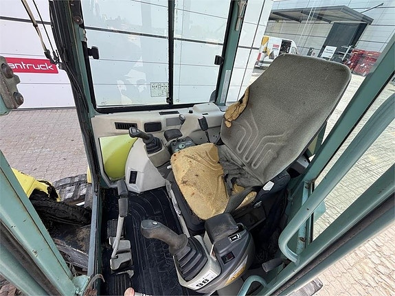Yanmar VIO55 3 of 10