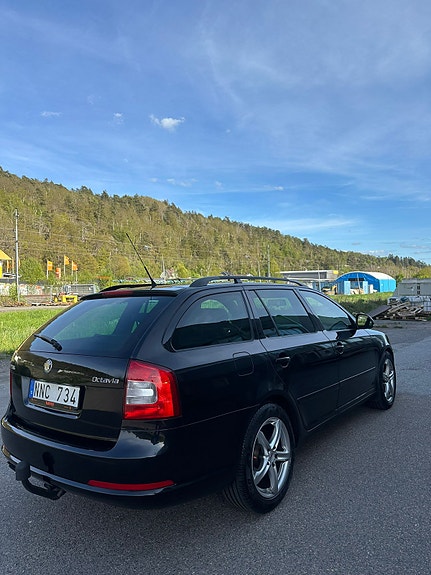 Skoda Octavia 3 of 5