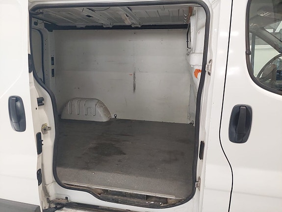 Nissan Primastar 7 of 10