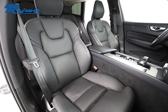 Volvo XC60 6 of 24