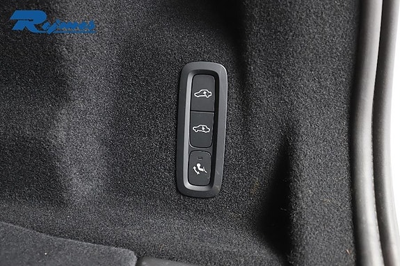 Volvo XC60 19 of 24