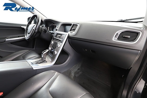 Volvo V60 5 of 5