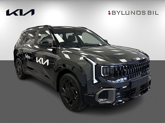 Kia Seltos 3 of 5