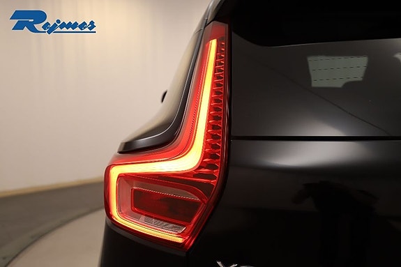 Volvo XC40 16 of 30