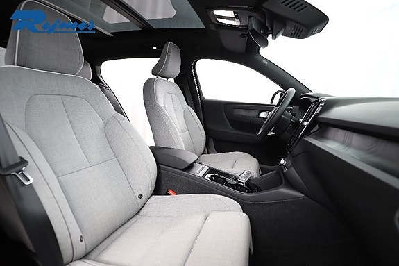 Volvo XC40 23 of 30