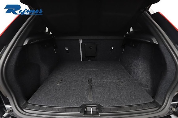 Volvo XC40 21 of 30