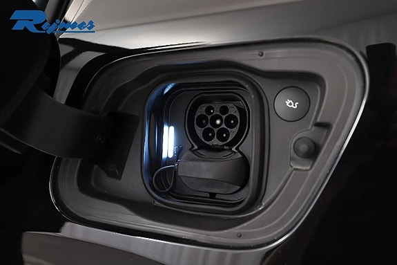 Volvo XC40 14 of 30