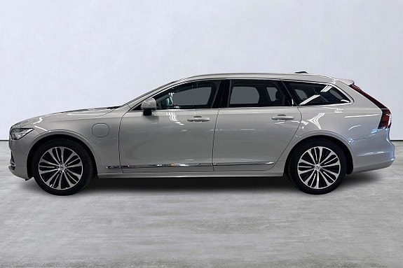 Volvo V90 2 of 22