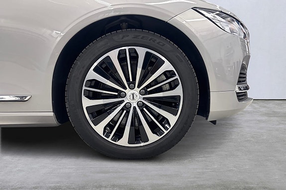 Volvo V90 14 of 22