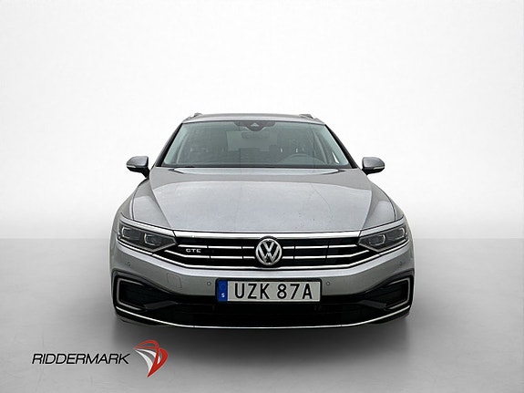 Volkswagen Passat 2 of 5