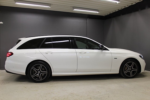 Mercedes-Benz E300 6 of 13