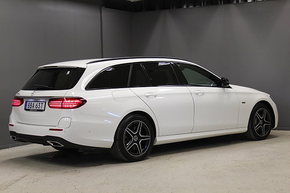 Mercedes-Benz E300 4 of 13